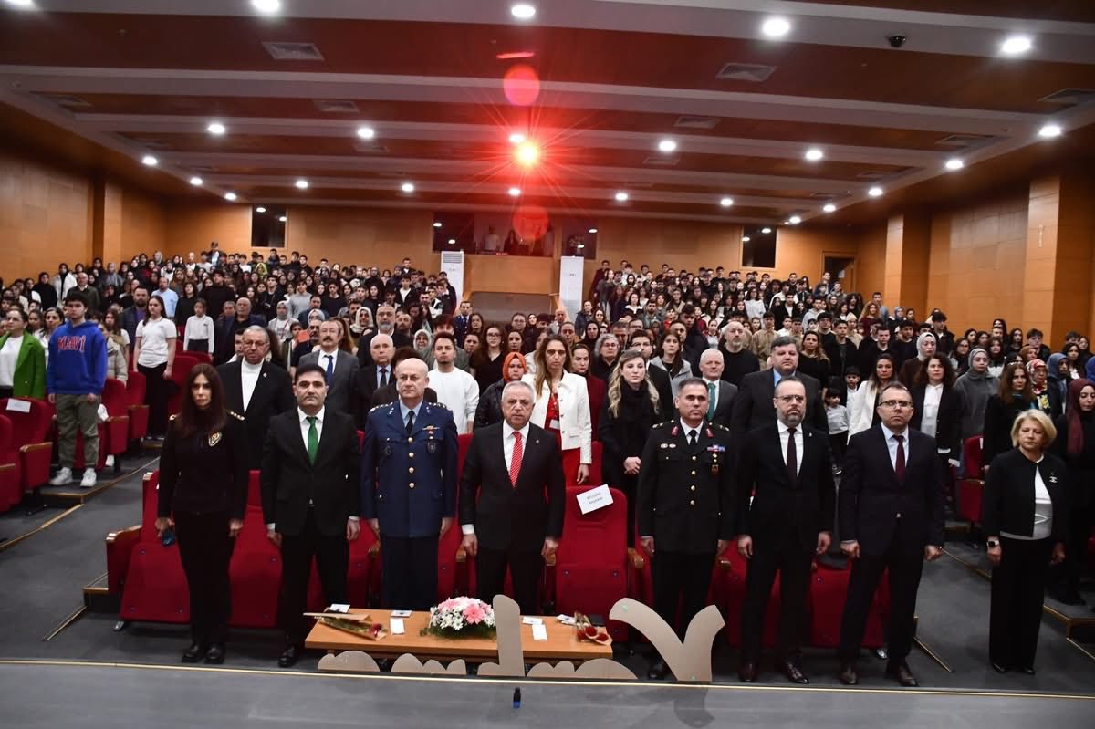 İstiklal Marşı ve Çanakkale Şehitleri İçin Anma Programı